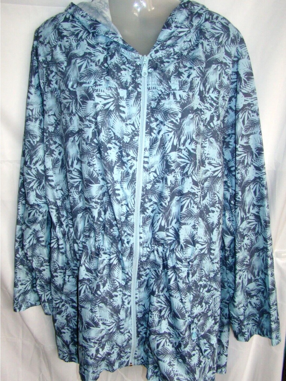 Avenue 14/16  Pale Blue and Navy Tropical Print Packable windbreaker Jacket